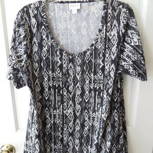 LuLaRoe Black & White T shirt Tunic Size M